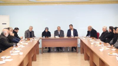 AK Parti Van Büyükşehir Belediye Başkan adayı Abdulahat Arvas, "Doğru