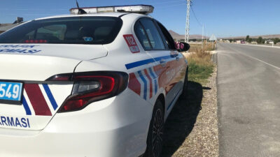 Van’da jandarma ekiplerince yürütülen çalışmalar sonucunda 142 araç trafikten men